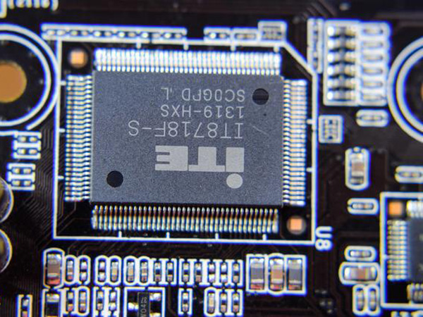 SMT贴片加工中影响元器件移位的原因？